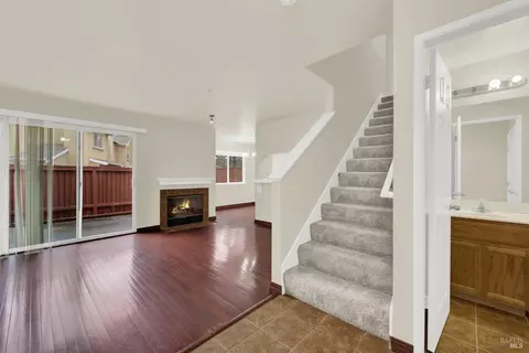 Entry Way - 118 Brogan Ct, Fairfield, CA 94534 photo 2 of 5