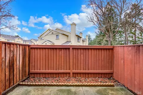 Exterior - 118 Brogan Ct, Fairfield, CA 94534 photo 21 of 39