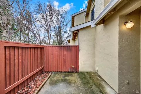 Exterior - 118 Brogan Ct, Fairfield, CA 94534 photo 15 of 39