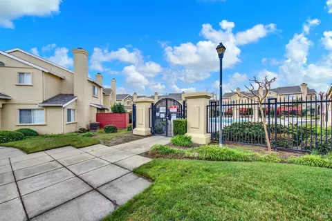 Exterior - 118 Brogan Ct, Fairfield, CA 94534 photo 28 of 39