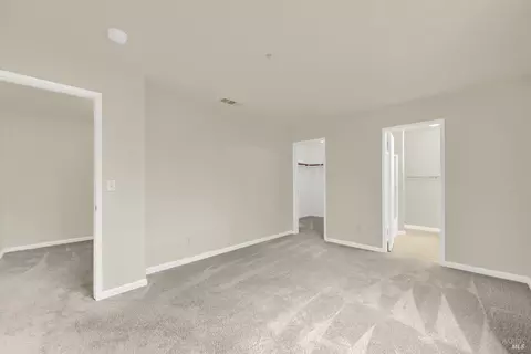 Living - 118 Brogan Ct, Fairfield, CA 94534 photo 9 of 9