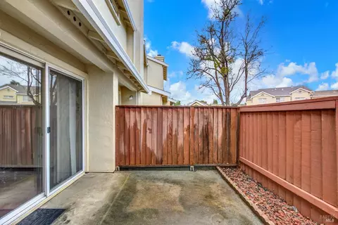 Exterior - 118 Brogan Ct, Fairfield, CA 94534 photo 19 of 39
