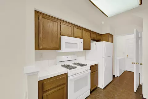 Kitchen - 118 Brogan Ct, Fairfield, CA 94534 photo 1 of 9