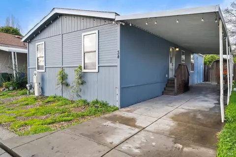 34 Estrella Dr, Rohnert Park, CA 94928