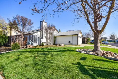 1132 Ruby Dr, Vacaville, CA 95687 photo 3