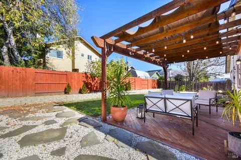 1132 Ruby Dr, Vacaville, CA 95687 photo 32