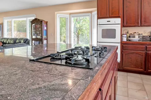 1005 Glen Eagle Dr, Petaluma, CA 94952 photo 12