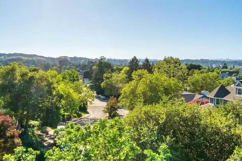 1005 Glen Eagle Dr, Petaluma, CA 94952 photo 3