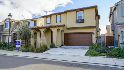 813 Fruit Stand Cir, Vacaville, CA 95688
