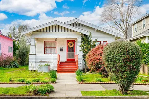 921 Orchard St, Santa Rosa, CA 95404