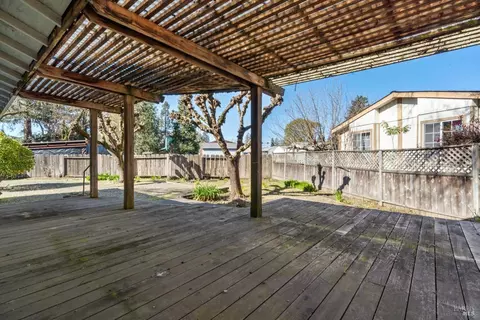 547 Goodman Ave, Santa Rosa, CA 95407 photo 16