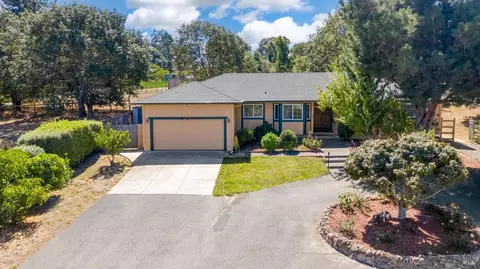4336 Hessel Rd, Sebastopol, CA 95472