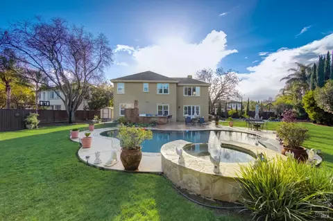 1022 Westchester Ct, Fairfield, CA 94533