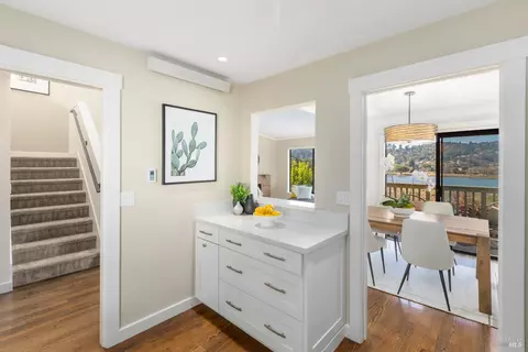 Kitchen - 16 Eucalyptus Knoll St, Mill Valley, CA 94941 photo 6 of 6