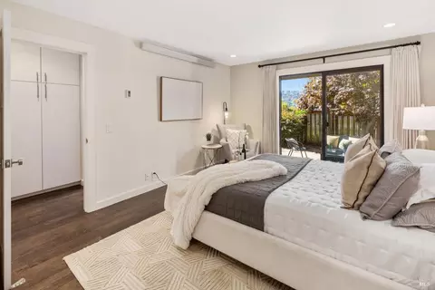 Bedroom - 16 Eucalyptus Knoll St, Mill Valley, CA 94941 photo 5 of 10
