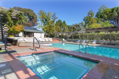 Exterior - 16 Eucalyptus Knoll St, Mill Valley, CA 94941 photo 15 of 20