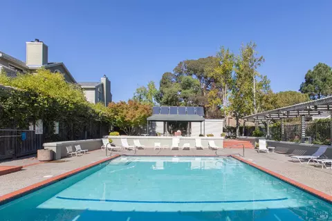 Exterior - 16 Eucalyptus Knoll St, Mill Valley, CA 94941 photo 16 of 20