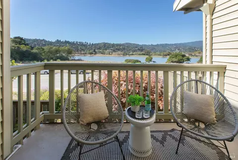 Exterior - 16 Eucalyptus Knoll St, Mill Valley, CA 94941 photo 2 of 20
