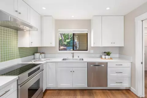 Kitchen - 16 Eucalyptus Knoll St, Mill Valley, CA 94941 photo 1 of 6