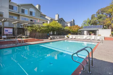 Exterior - 16 Eucalyptus Knoll St, Mill Valley, CA 94941 photo 17 of 20