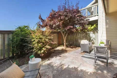Exterior - 16 Eucalyptus Knoll St, Mill Valley, CA 94941 photo 6 of 20