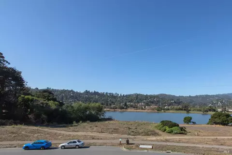 Exterior - 16 Eucalyptus Knoll St, Mill Valley, CA 94941 photo 13 of 20
