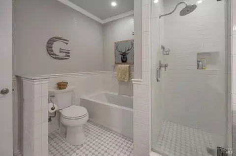 Bath - 4357 Lakeside Rd, Glen Ellen, CA 95442 photo 5 of 6