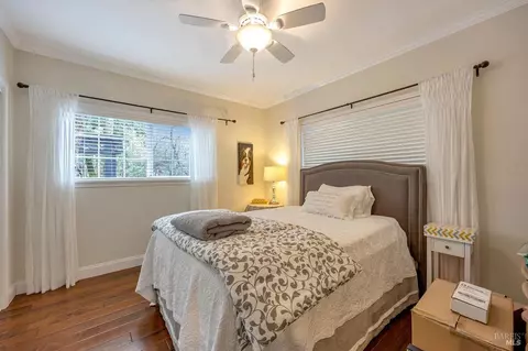 Bedroom - 4357 Lakeside Rd, Glen Ellen, CA 95442 photo 3 of 5