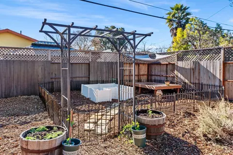1933 Indiana St, Vallejo, CA 94590 photo 67