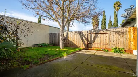 2447 Baltic Dr, Fairfield, CA 94533 photo 11