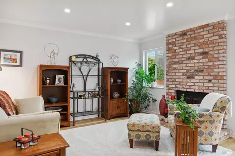 Living - 844 Rose Dr, Benicia, CA 94510 photo 6 of 6