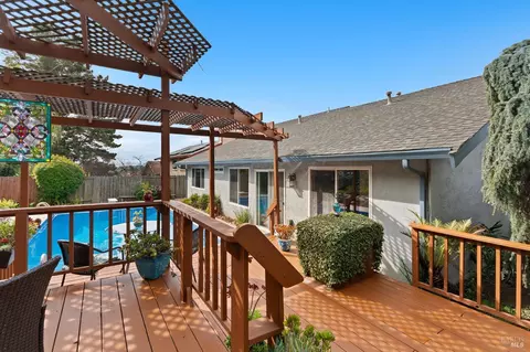 Exterior - 844 Rose Dr, Benicia, CA 94510 photo 17 of 19