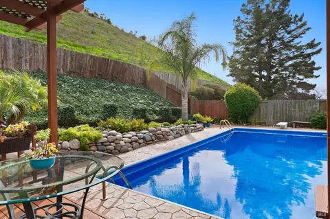 Exterior - 844 Rose Dr, Benicia, CA 94510 photo 6 of 19