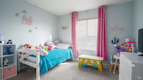 Bedroom - 2175 Moore Dr, Dixon, CA 95620 photo 8 of 10