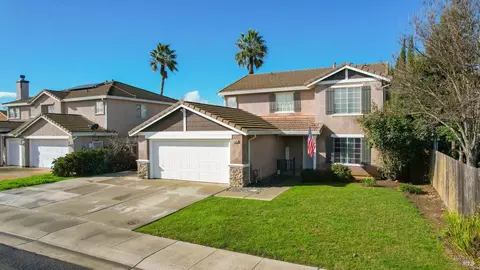 Exterior - 2175 Moore Dr, Dixon, CA 95620 photo 5 of 19