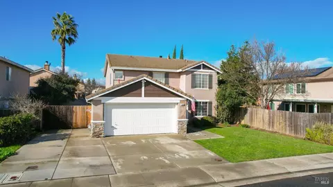 Exterior - 2175 Moore Dr, Dixon, CA 95620 photo 3 of 19