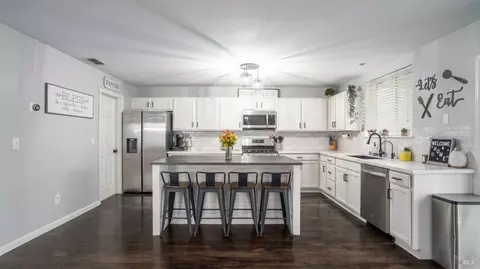 Kitchen - 2175 Moore Dr, Dixon, CA 95620 photo 2 of 4