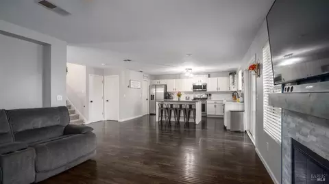 Living - 2175 Moore Dr, Dixon, CA 95620 photo 3 of 3