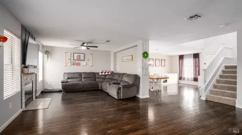 Living - 2175 Moore Dr, Dixon, CA 95620 photo 1 of 3