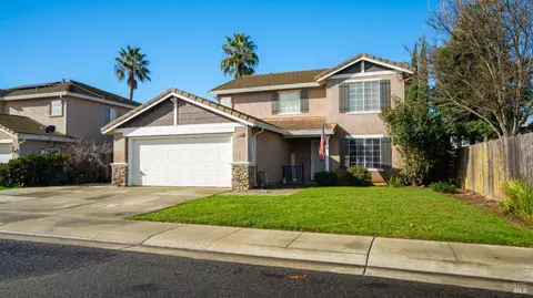 Exterior - 2175 Moore Dr, Dixon, CA 95620 photo 2 of 19