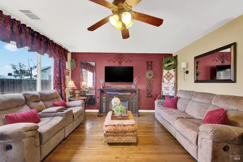 525 Nebraska St, Fairfield, CA 94533 photo 13