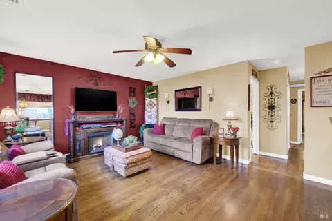 525 Nebraska St, Fairfield, CA 94533 photo 9