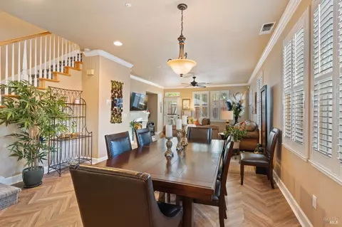Dining - 1621 Pear Tree Ln, Napa, CA 94558 photo 2 of 3