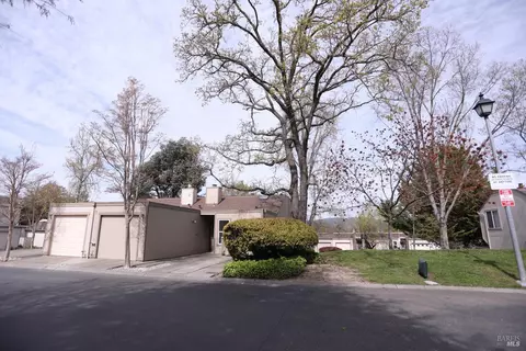 1963 Knolls Dr, Santa Rosa, CA 95405