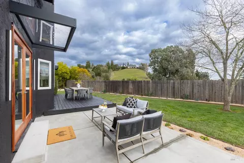 Exterior - 1005 Alpine Ct, Napa, CA 94558 photo 8 of 8