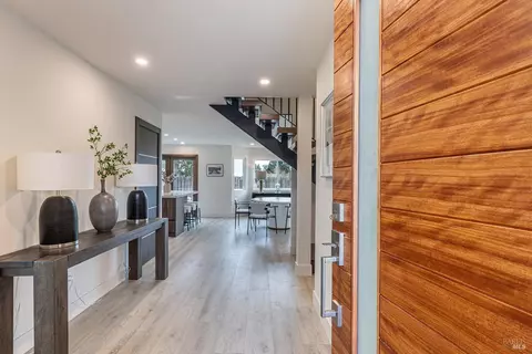 Entry Way - 1005 Alpine Ct, Napa, CA 94558 photo 1 of 2