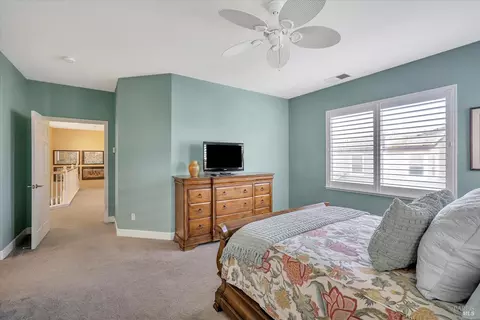 Bedroom - 8557 Zinfandel Dr, Windsor, CA 95492 photo 7 of 11