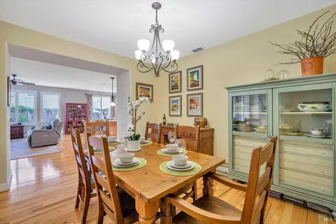 Dining - 8557 Zinfandel Dr, Windsor, CA 95492 photo 7 of 8