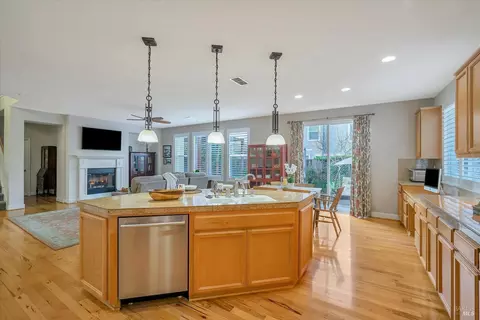 Kitchen - 8557 Zinfandel Dr, Windsor, CA 95492 photo 4 of 13
