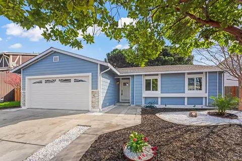 817 Harrier Dr, Suisun City, CA 94585